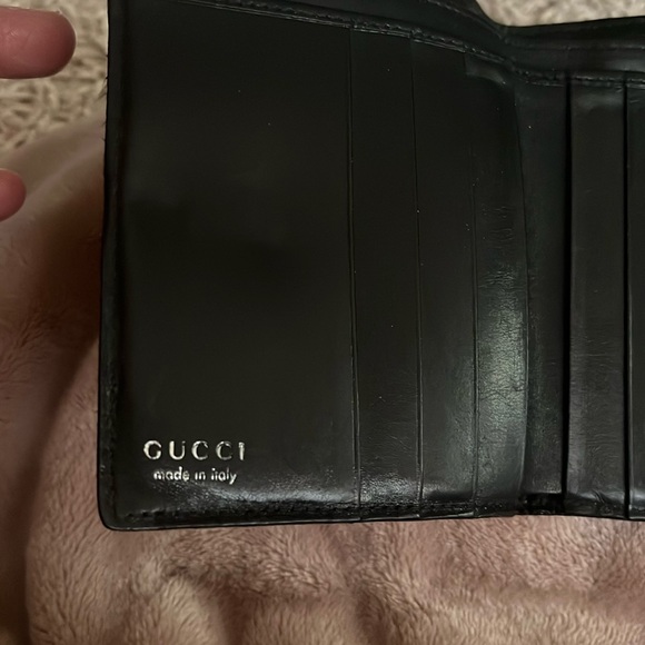 Gucci bi fold black leather wallet - Picture 4 of 17
